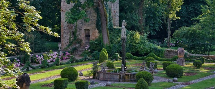 Grazzano Visconti gardens